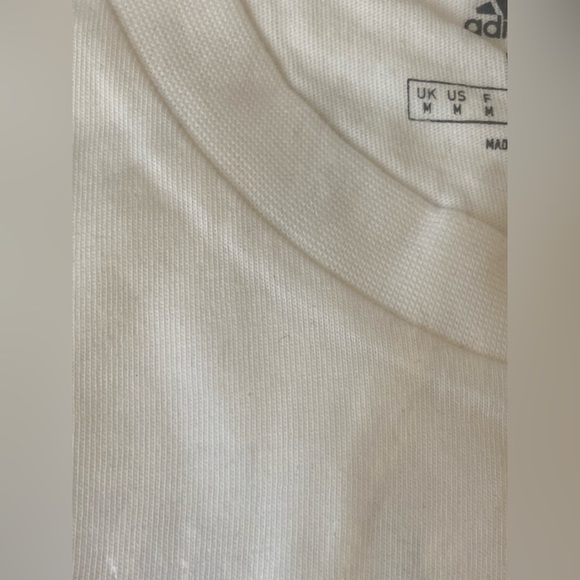 Men's adidas Essentials Giant Logo Tee White with Black logo *RUNS 1 SIZE LARGE* - Picture 10 of 14
